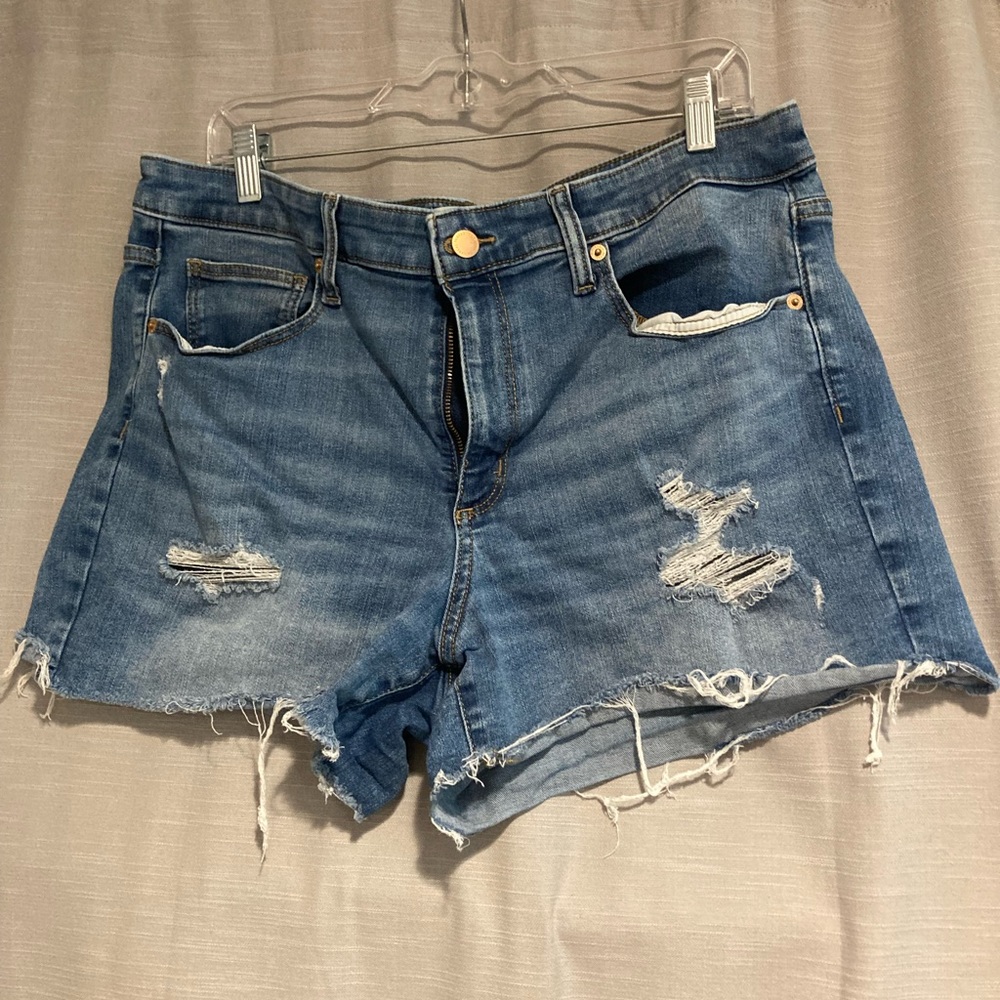 UNIVERSAL THREAD, size 16